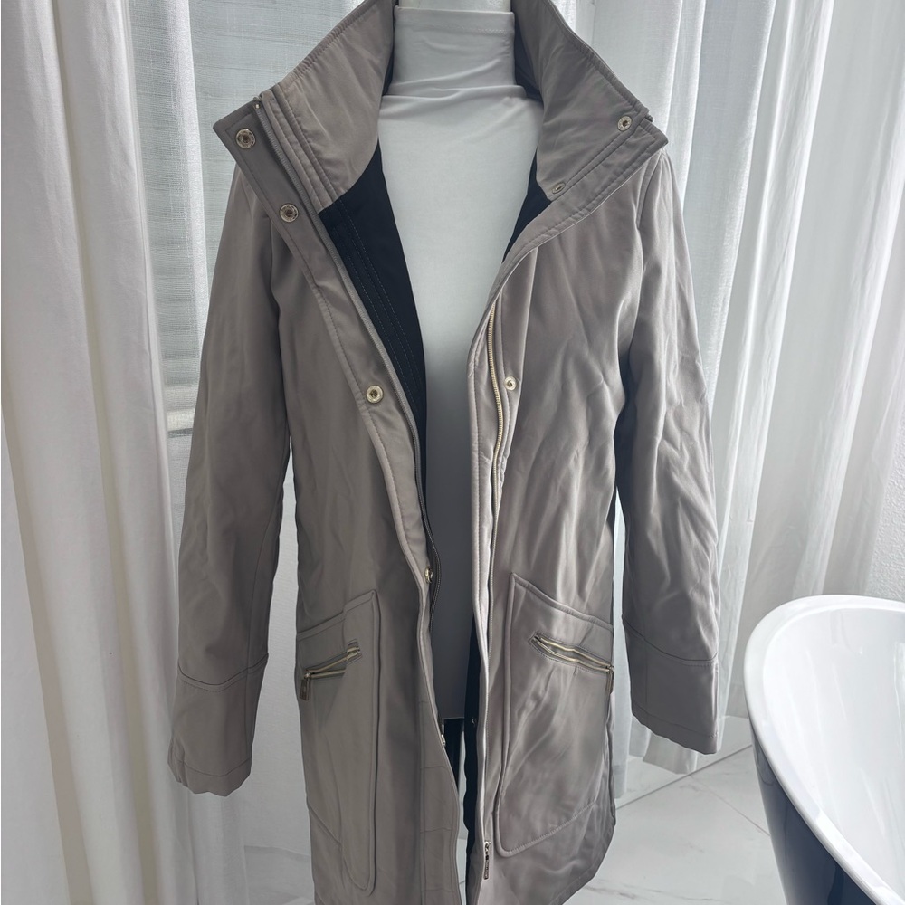 Ivanka Trump women or Men's Tan Trench Coat